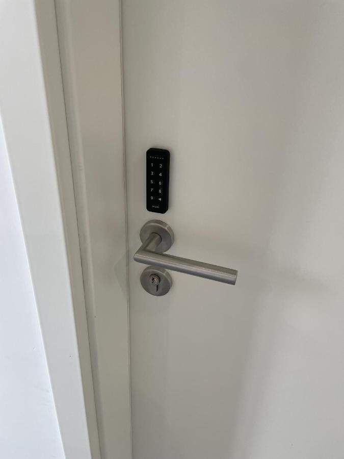 Hotel-Am-Bahnhof Stuttgart-ディツィンゲン エクステリア 写真