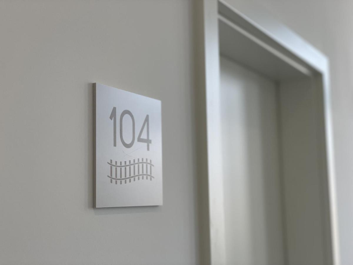 Hotel-Am-Bahnhof Stuttgart-ディツィンゲン エクステリア 写真
